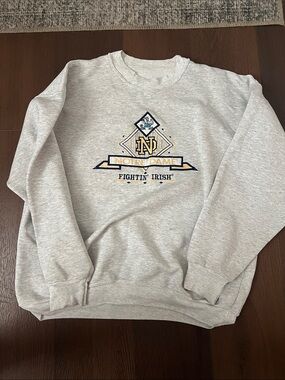 Vintage Heather Gray Fightin' Irish Graphic Crewneck Sweatshirt